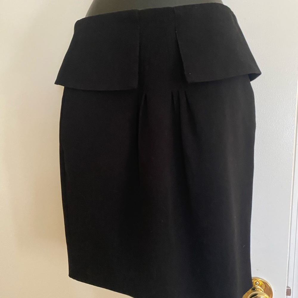 Vintage 90’s sleek Empirio Armani mini pencil skirt